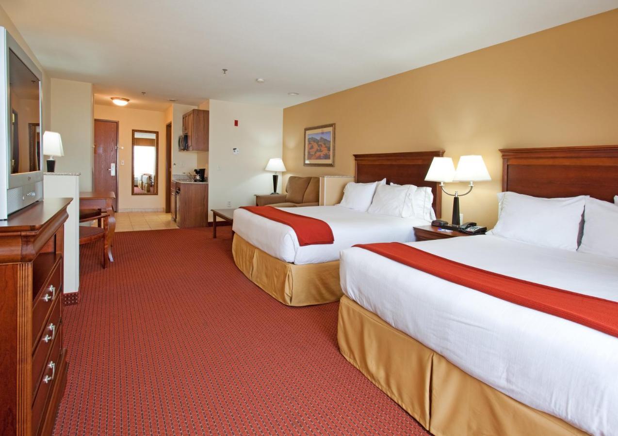 Holiday Inn Express Hotel & Suites Tooele By Ihg Exterior foto