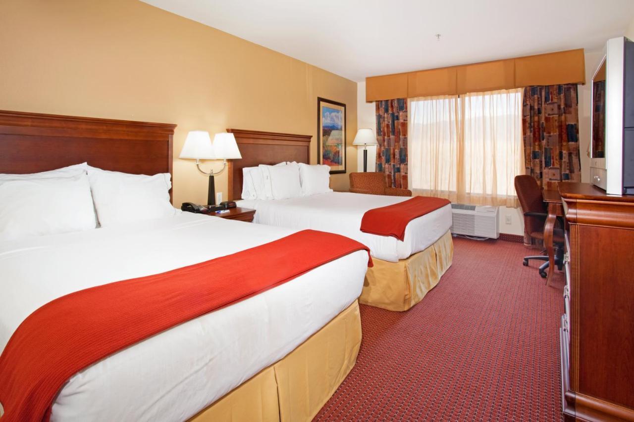 Holiday Inn Express Hotel & Suites Tooele By Ihg Exterior foto